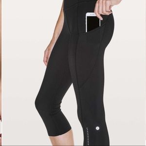 Lululemon Fast & Free Crops size 4
